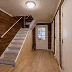 Handeland Near Trolltunga And Pulpit Rock Sleeps 18 With Sauna *