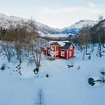Handeland Near Trolltunga And Pulpit Rock Sleeps 18 With Sauna * Sauda