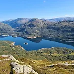 Handeland Near Trolltunga And Pulpit Rock Sleeps 18 With Sauna Hébergement de vacances