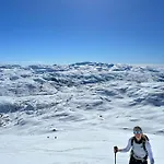 Handeland Near Trolltunga And Pulpit Rock Sleeps 18 With Sauna Hébergement de vacances *