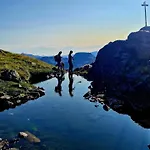 Hébergement de vacances Handeland Near Trolltunga And Pulpit Rock Sleeps 18 With Sauna *