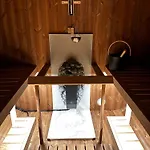 Handeland Near Trolltunga And Pulpit Rock Sleeps 18 With Sauna * Sauda
