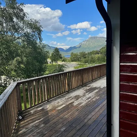 Handeland Near Trolltunga And Pulpit Rock Sleeps 18 With Sauna