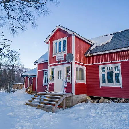 Handeland Near Trolltunga And Pulpit Rock Sleeps 18 With Sauna Hébergement de vacances *
