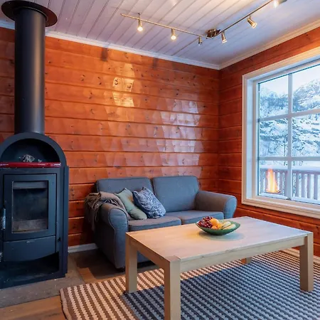 Handeland Near Trolltunga And Pulpit Rock Sleeps 18 With Sauna Sauda