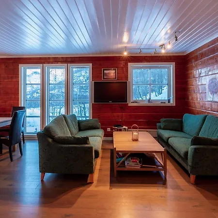 Handeland Near Trolltunga And Pulpit Rock Sleeps 18 With Sauna Semesterbostad *