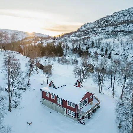 Hébergement de vacances Handeland Near Trolltunga And Pulpit Rock Sleeps 18 With Sauna *