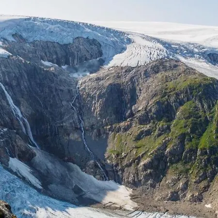 Handeland Near Trolltunga And Pulpit Rock Sleeps 18 With Sauna Hébergement de vacances