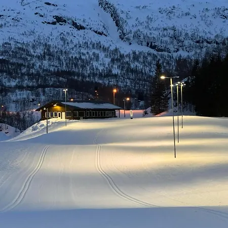 Hébergement de vacances Handeland Near Trolltunga And Pulpit Rock Sleeps 18 With Sauna Sauda