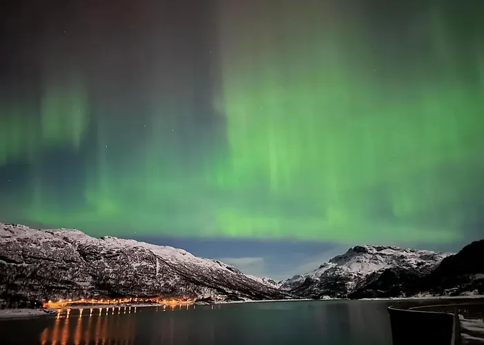 Handeland Near Trolltunga And Pulpit Rock Sleeps 18 With Sauna Sauda