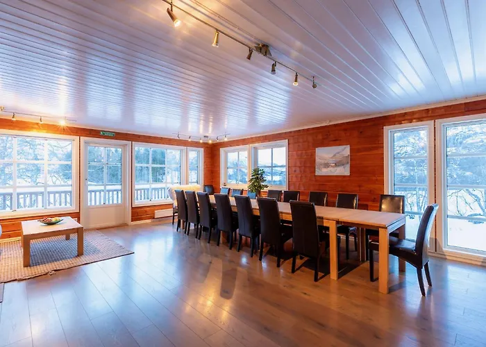 Vakantiehuis Handeland Near Trolltunga And Pulpit Rock Sleeps 18 With Sauna Sauda