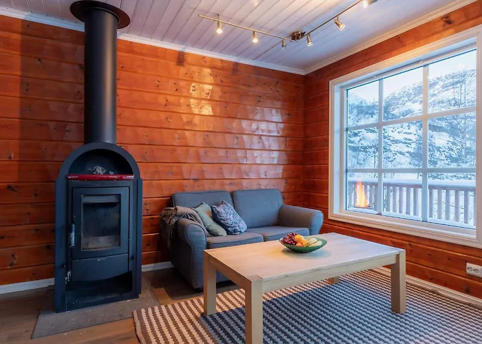 Handeland Near Trolltunga And Pulpit Rock Sleeps 18 With Sauna Sauda