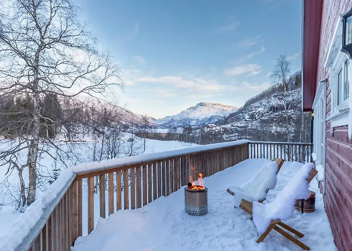 Handeland Near Trolltunga And Pulpit Rock Sleeps 18 With Sauna * Sauda