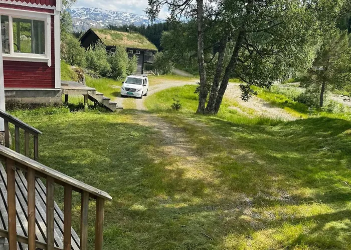 Semesterbostad Handeland Near Trolltunga And Pulpit Rock Sleeps 18 With Sauna *