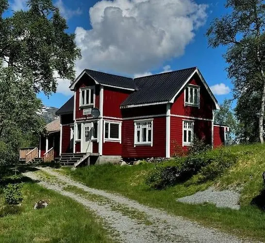 Handeland Near Trolltunga And Pulpit Rock Sleeps 18 With Sauna *