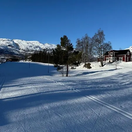 Semesterbostad Handeland Near Trolltunga And Pulpit Rock Sleeps 18 With Sauna